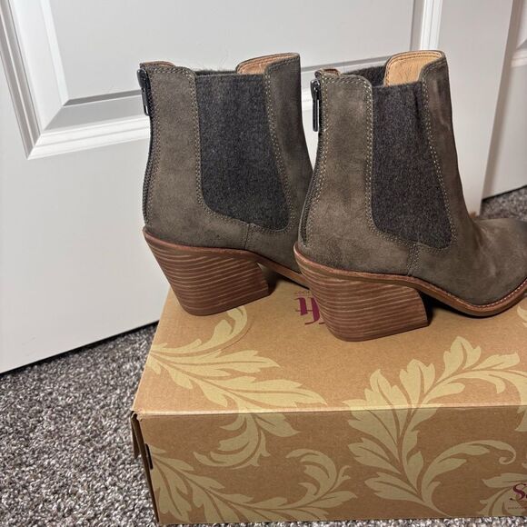 Sofft Tara Boots Dark Taupe/Olive Size 7 NEW in box - Picture 12 of 16
